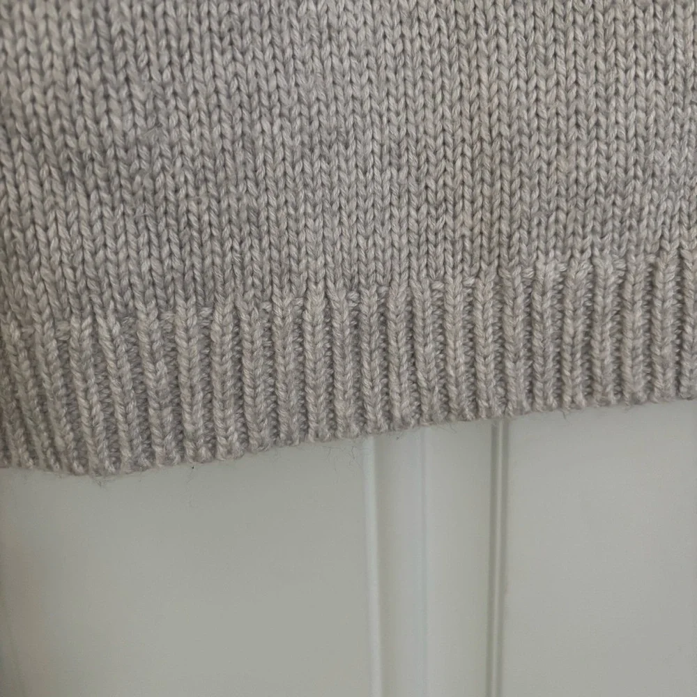 ❤️2/$15or3/$21❤️LOFT Gray Mohair Blend Sweater w/Snowflake Pattern, Size PS - Picture 4 of 13